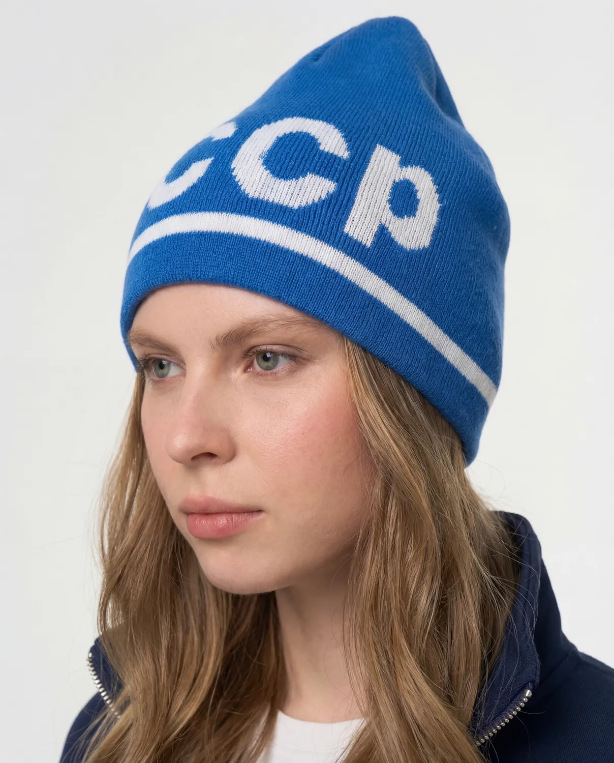 синий