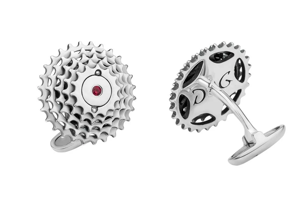 серебряный