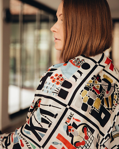 Платок "Алфавит. авангард"  (шелк 100% черный белый красный 120х120) 