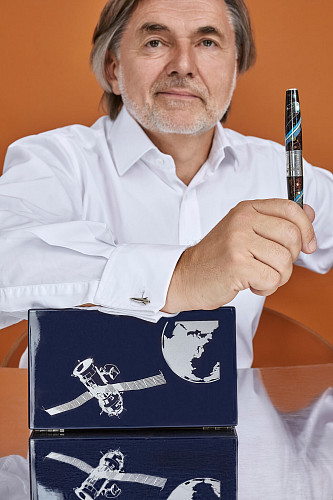 Рп "Космос" m (смола/серебро 925 пробы/лак) 